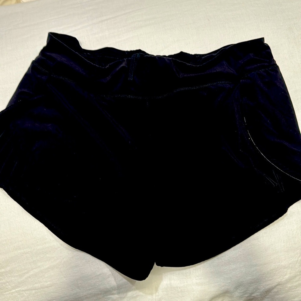 Lulu lemon athletic shorts 2.5 inches